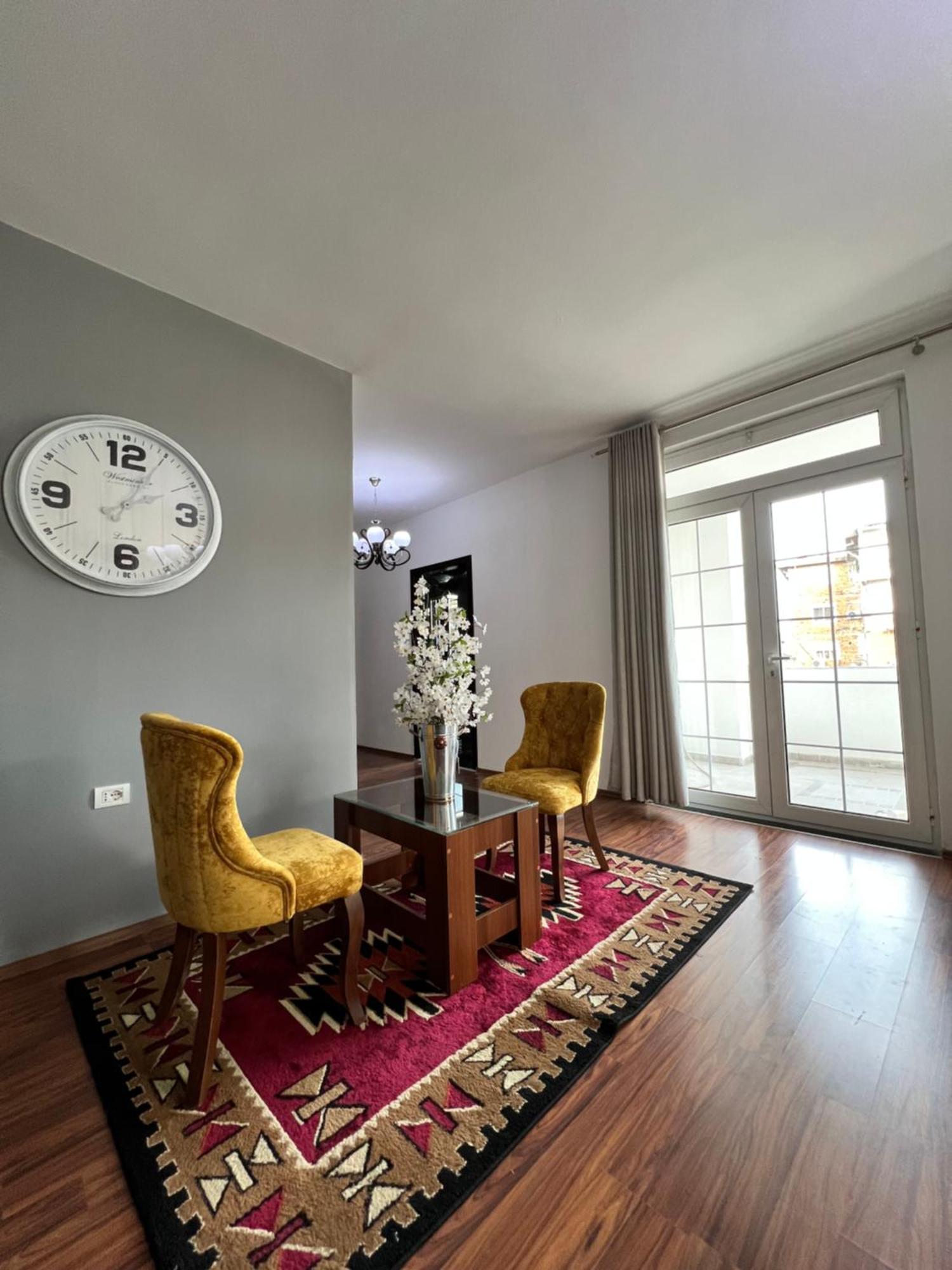 North Star Hostel شكودر المظهر الخارجي الصورة